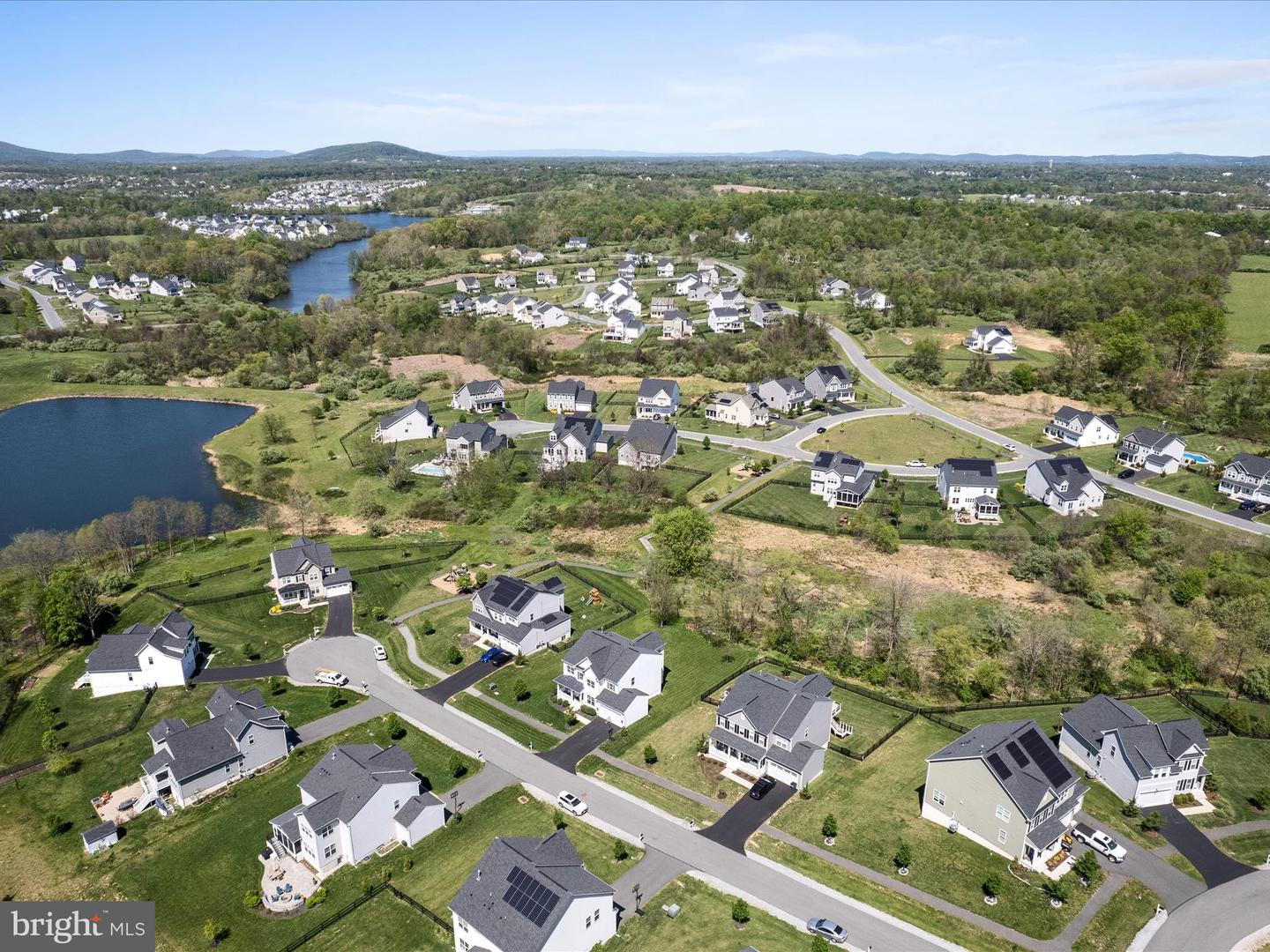 18378 GRASSYVIEW PL, ROUND HILL, Virginia 20141, 5 Bedrooms Bedrooms, ,3 BathroomsBathrooms,Residential,For sale,18378 GRASSYVIEW PL,VALO2094402 MLS # VALO2094402