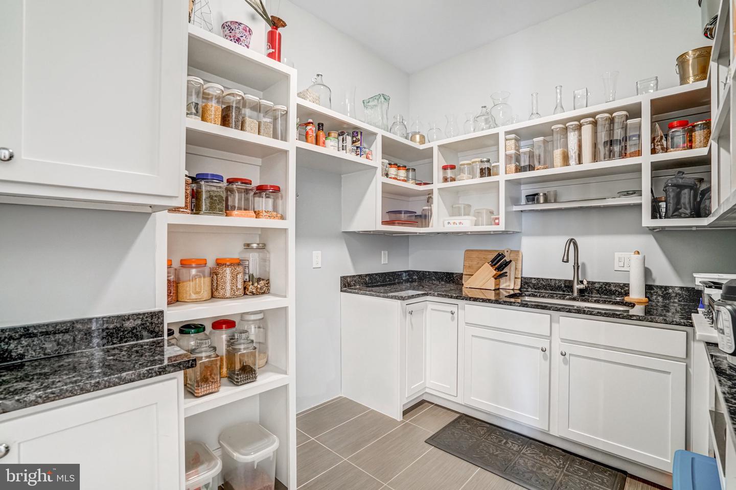 1712 LINWOOD PL, MCLEAN, Virginia 22101, 5 Bedrooms Bedrooms, ,6 BathroomsBathrooms,Residential,For sale,1712 LINWOOD PL,VAFX2235334 MLS # VAFX2235334