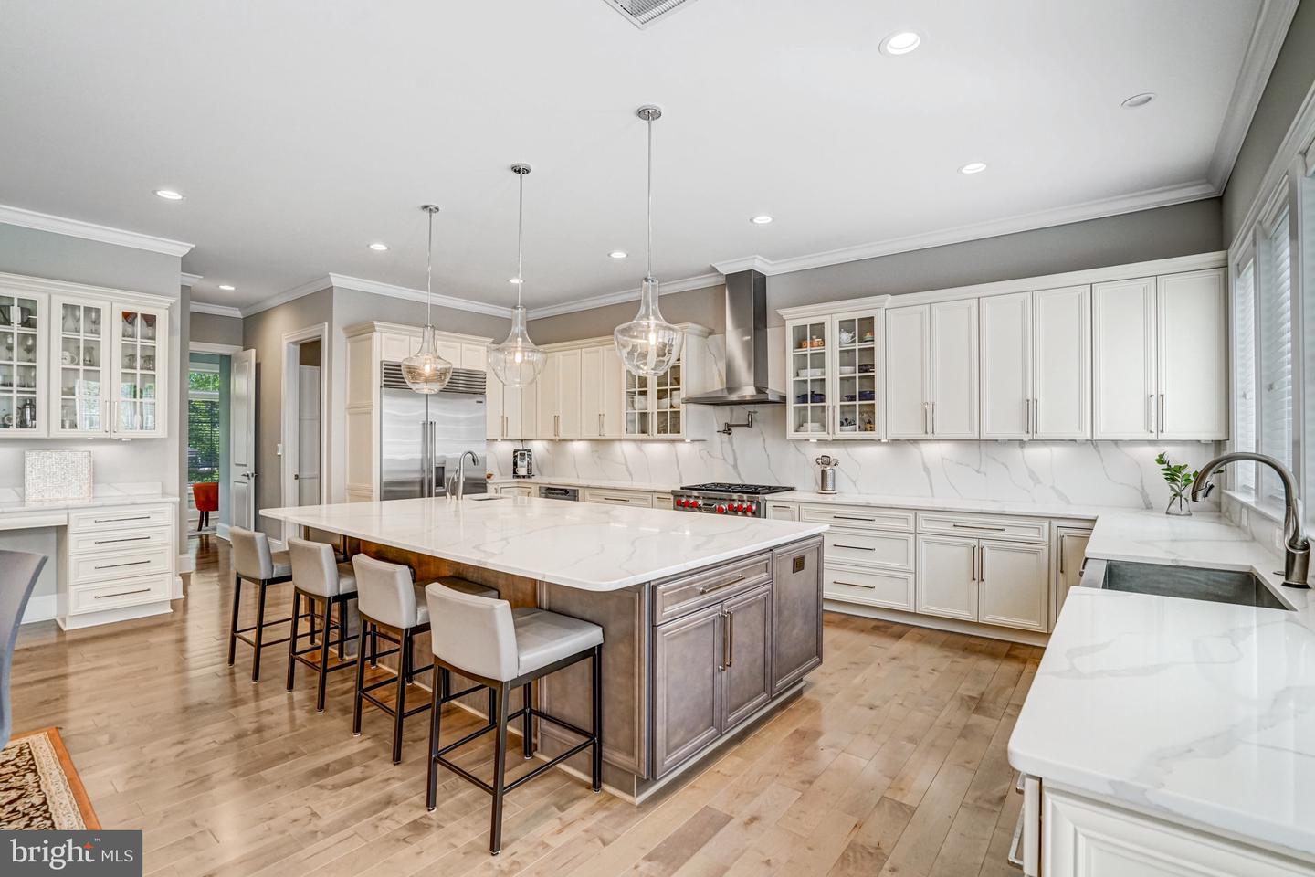 1712 LINWOOD PL, MCLEAN, Virginia 22101, 5 Bedrooms Bedrooms, ,6 BathroomsBathrooms,Residential,For sale,1712 LINWOOD PL,VAFX2235334 MLS # VAFX2235334