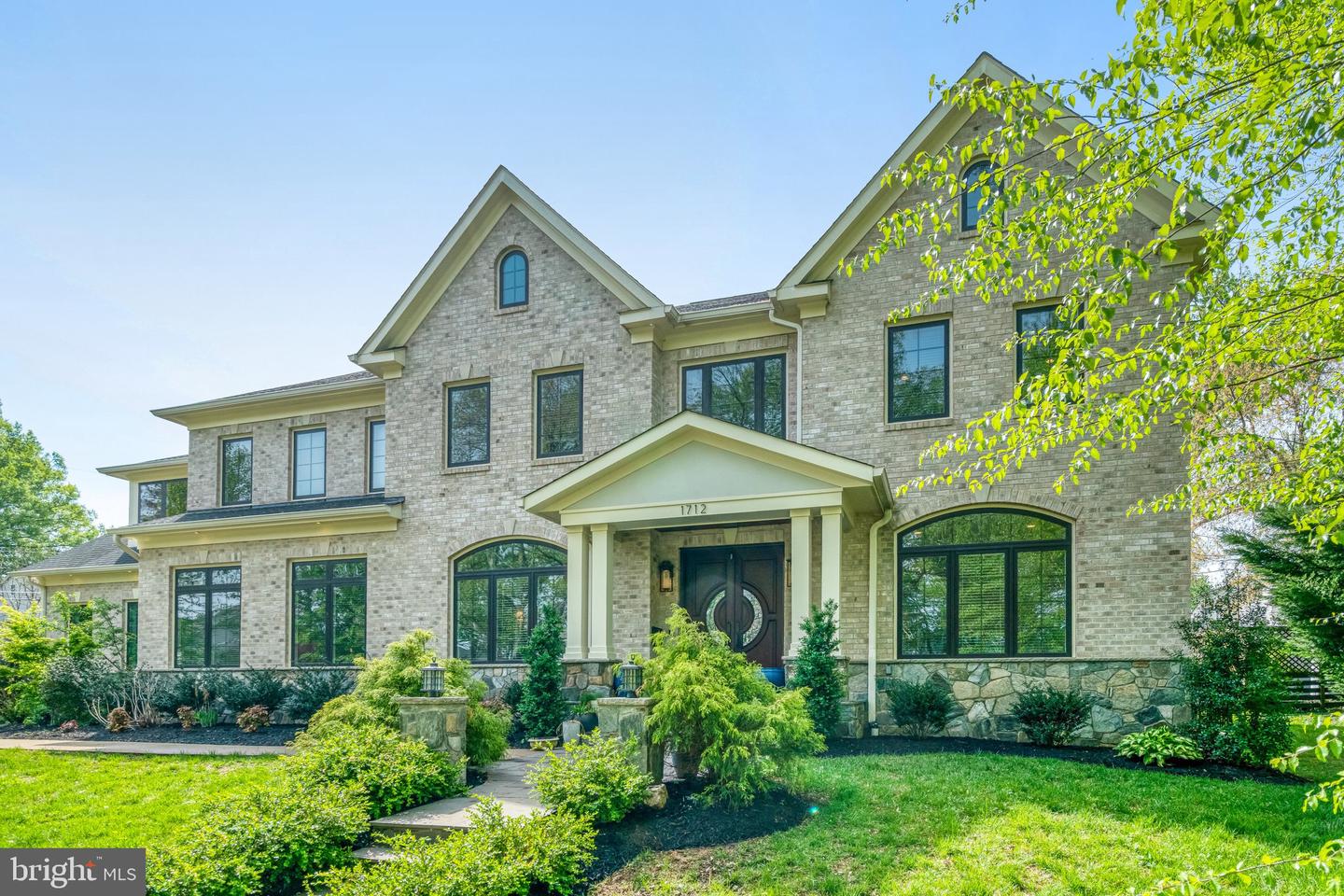 1712 LINWOOD PL, MCLEAN, Virginia 22101, 5 Bedrooms Bedrooms, ,6 BathroomsBathrooms,Residential,For sale,1712 LINWOOD PL,VAFX2235334 MLS # VAFX2235334