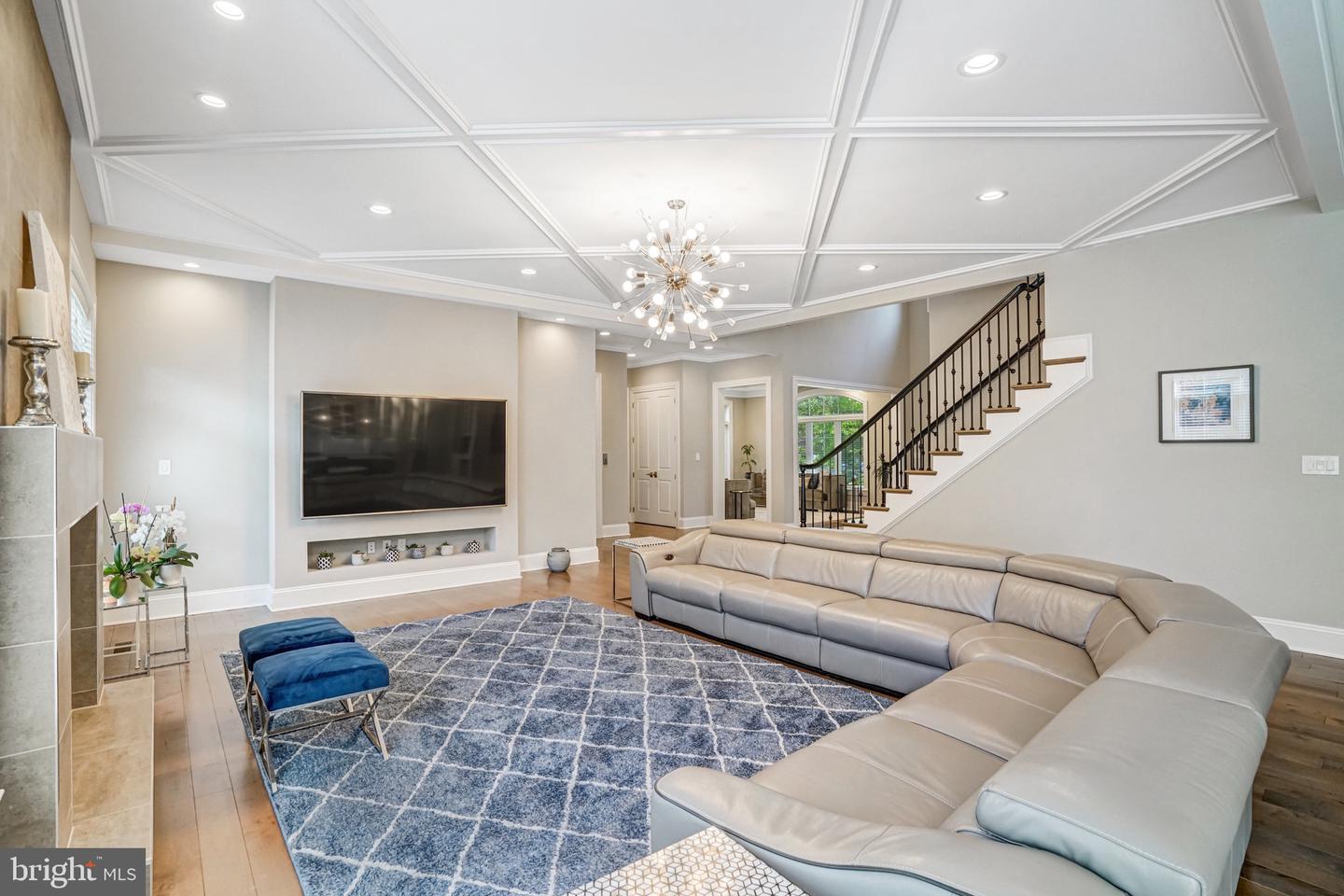 1712 LINWOOD PL, MCLEAN, Virginia 22101, 5 Bedrooms Bedrooms, ,6 BathroomsBathrooms,Residential,For sale,1712 LINWOOD PL,VAFX2235334 MLS # VAFX2235334