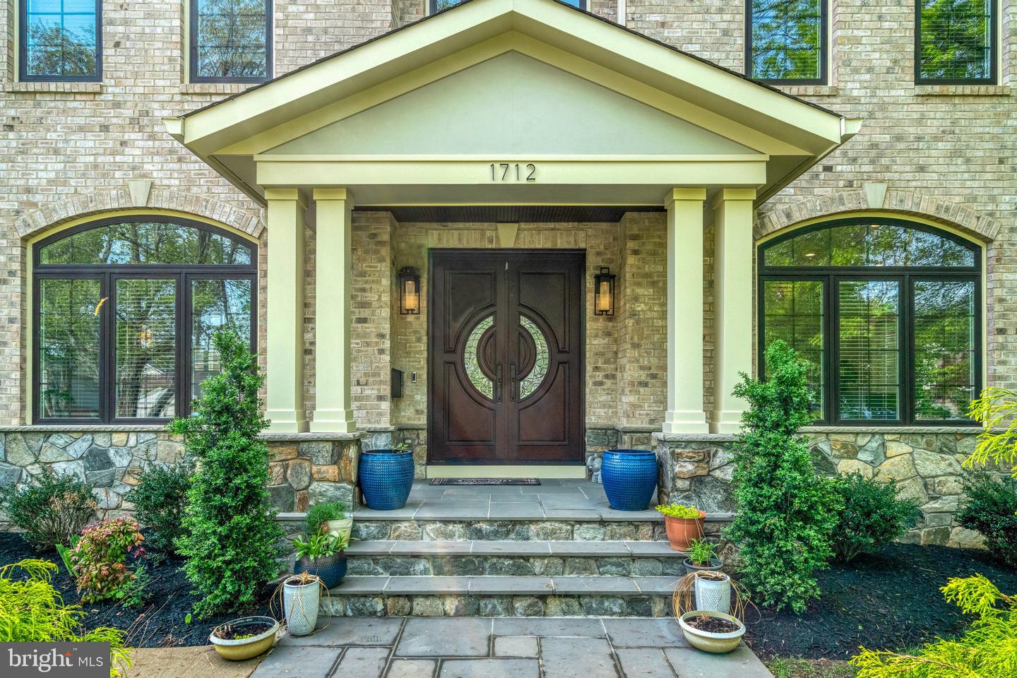 1712 LINWOOD PL, MCLEAN, Virginia 22101, 5 Bedrooms Bedrooms, ,6 BathroomsBathrooms,Residential,For sale,1712 LINWOOD PL,VAFX2235334 MLS # VAFX2235334