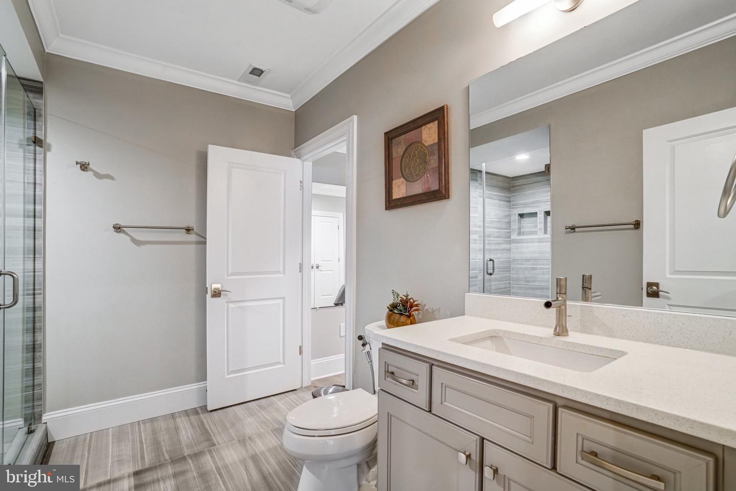 1712 LINWOOD PL, MCLEAN, Virginia 22101, 5 Bedrooms Bedrooms, ,6 BathroomsBathrooms,Residential,For sale,1712 LINWOOD PL,VAFX2235334 MLS # VAFX2235334