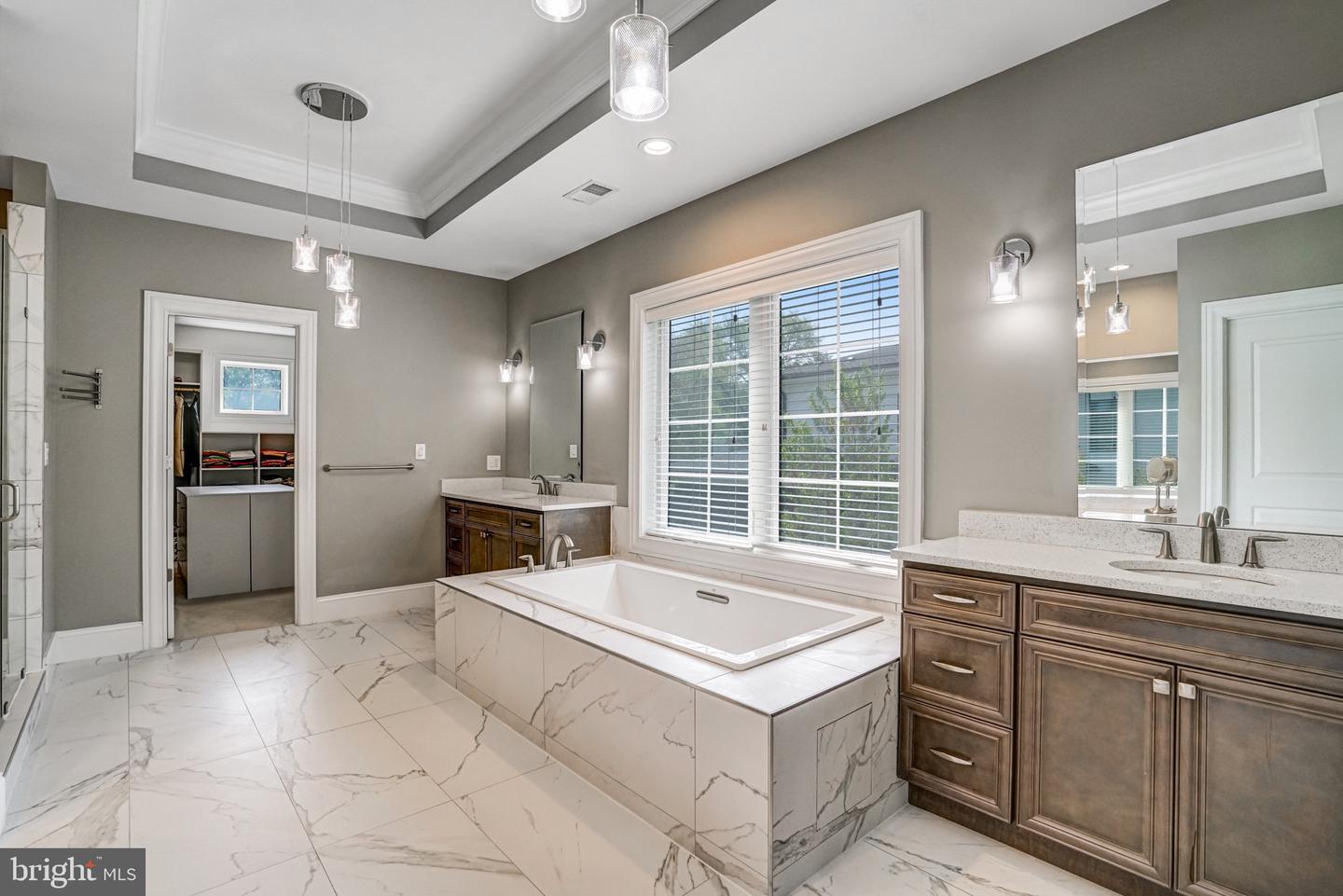 1712 LINWOOD PL, MCLEAN, Virginia 22101, 5 Bedrooms Bedrooms, ,6 BathroomsBathrooms,Residential,For sale,1712 LINWOOD PL,VAFX2235334 MLS # VAFX2235334