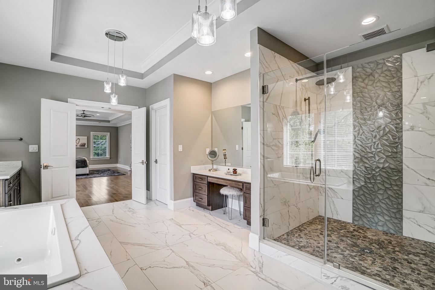 1712 LINWOOD PL, MCLEAN, Virginia 22101, 5 Bedrooms Bedrooms, ,6 BathroomsBathrooms,Residential,For sale,1712 LINWOOD PL,VAFX2235334 MLS # VAFX2235334