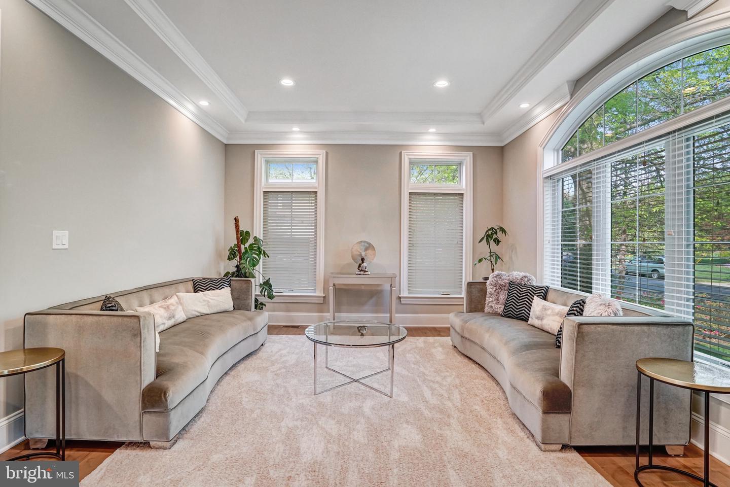 1712 LINWOOD PL, MCLEAN, Virginia 22101, 5 Bedrooms Bedrooms, ,6 BathroomsBathrooms,Residential,For sale,1712 LINWOOD PL,VAFX2235334 MLS # VAFX2235334