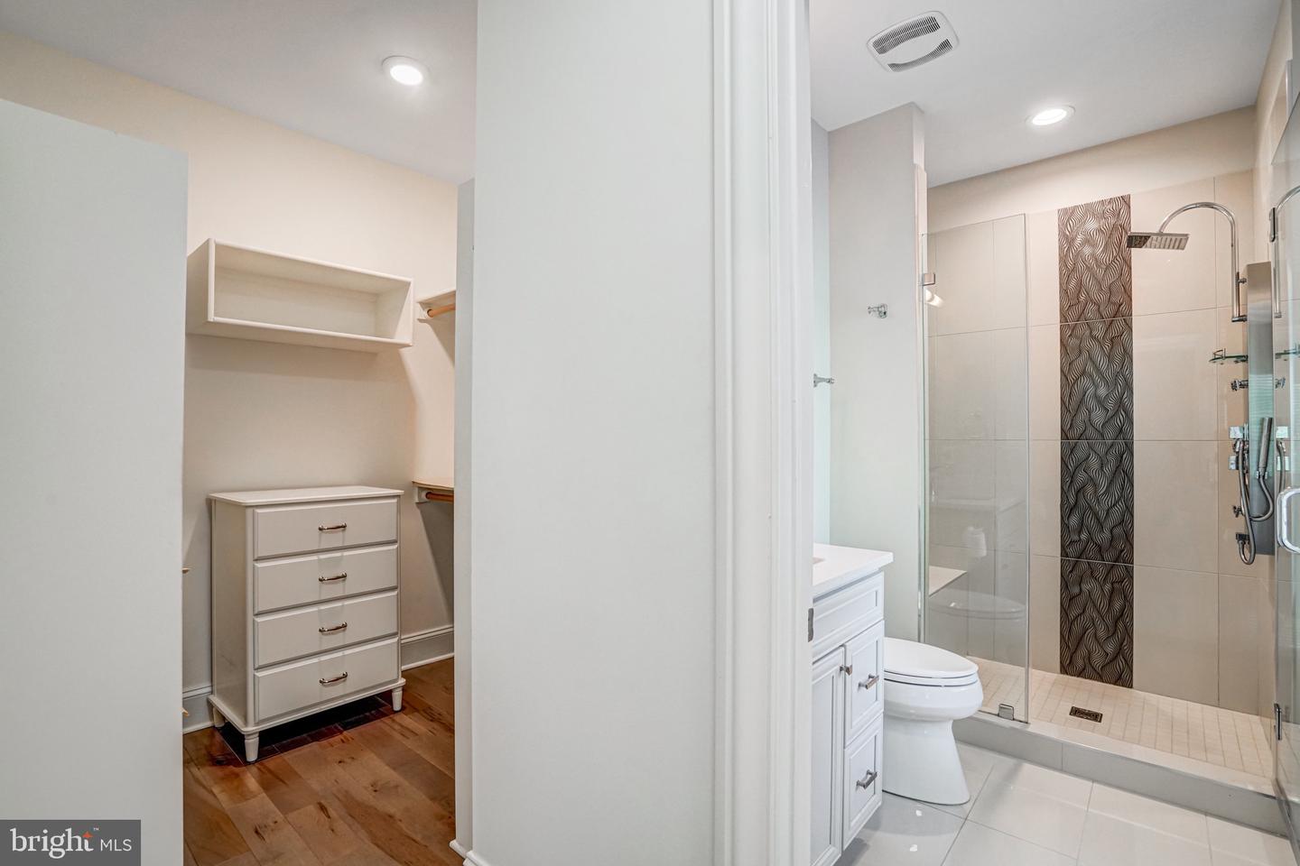 1712 LINWOOD PL, MCLEAN, Virginia 22101, 5 Bedrooms Bedrooms, ,6 BathroomsBathrooms,Residential,For sale,1712 LINWOOD PL,VAFX2235334 MLS # VAFX2235334