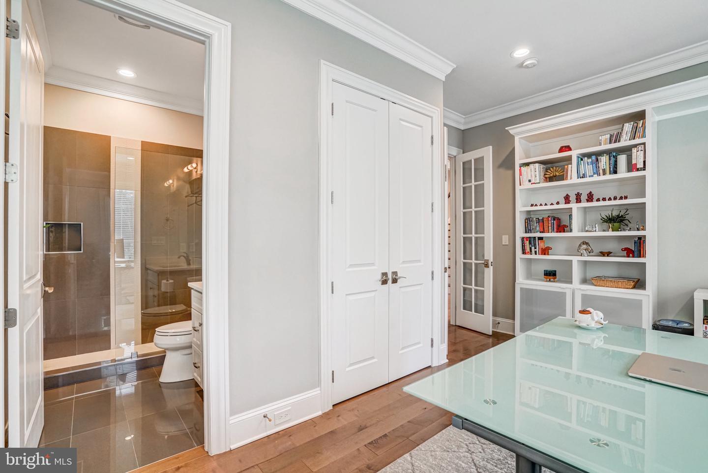 1712 LINWOOD PL, MCLEAN, Virginia 22101, 5 Bedrooms Bedrooms, ,6 BathroomsBathrooms,Residential,For sale,1712 LINWOOD PL,VAFX2235334 MLS # VAFX2235334