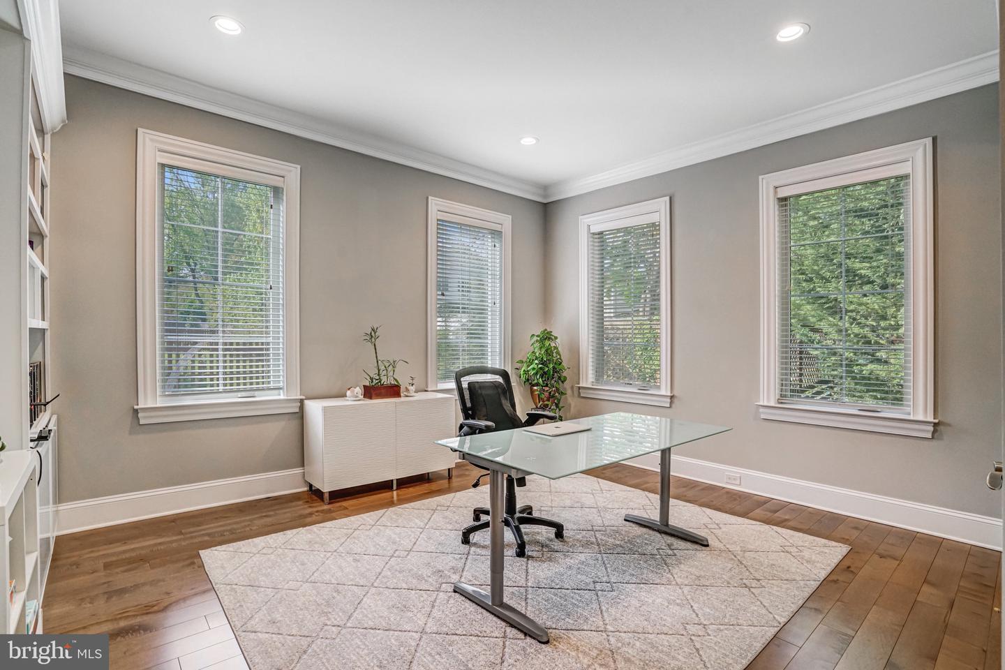 1712 LINWOOD PL, MCLEAN, Virginia 22101, 5 Bedrooms Bedrooms, ,6 BathroomsBathrooms,Residential,For sale,1712 LINWOOD PL,VAFX2235334 MLS # VAFX2235334