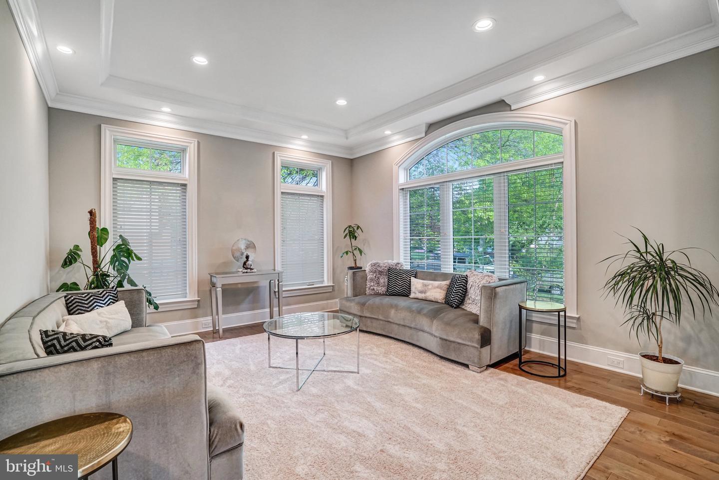 1712 LINWOOD PL, MCLEAN, Virginia 22101, 5 Bedrooms Bedrooms, ,6 BathroomsBathrooms,Residential,For sale,1712 LINWOOD PL,VAFX2235334 MLS # VAFX2235334