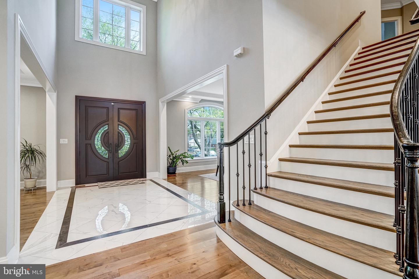 1712 LINWOOD PL, MCLEAN, Virginia 22101, 5 Bedrooms Bedrooms, ,6 BathroomsBathrooms,Residential,For sale,1712 LINWOOD PL,VAFX2235334 MLS # VAFX2235334