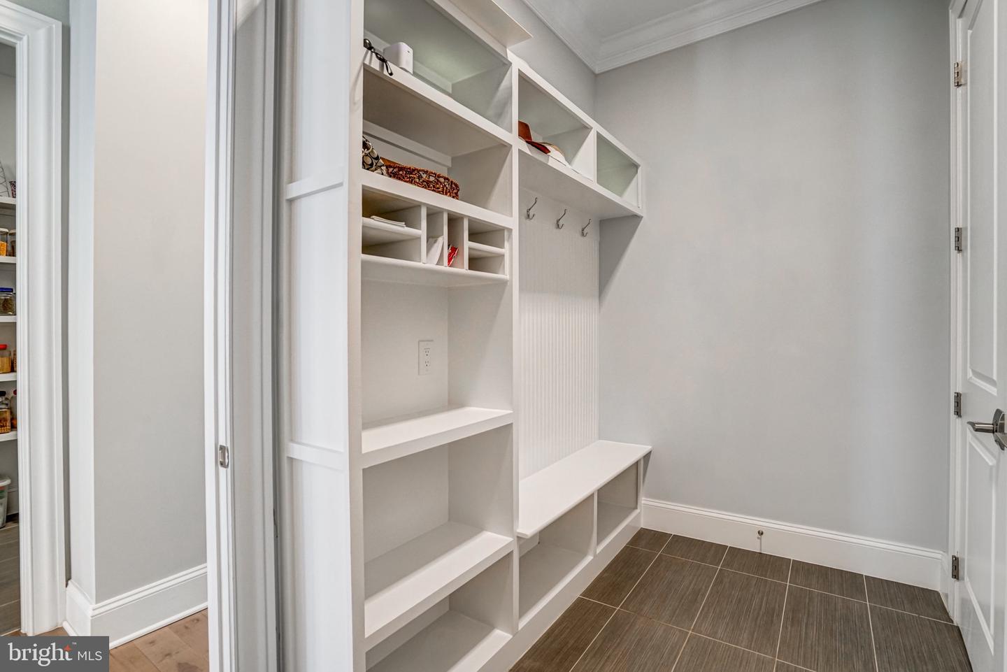 1712 LINWOOD PL, MCLEAN, Virginia 22101, 5 Bedrooms Bedrooms, ,6 BathroomsBathrooms,Residential,For sale,1712 LINWOOD PL,VAFX2235334 MLS # VAFX2235334