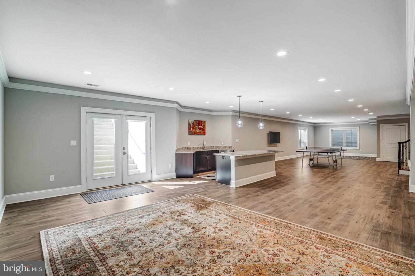 1712 LINWOOD PL, MCLEAN, Virginia 22101, 5 Bedrooms Bedrooms, ,6 BathroomsBathrooms,Residential,For sale,1712 LINWOOD PL,VAFX2235334 MLS # VAFX2235334