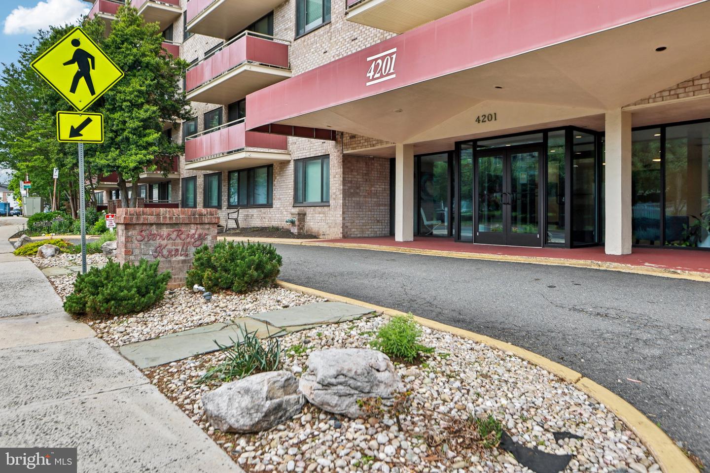 4201 CHERRY HILL RD #110, ARLINGTON, Virginia 22207, 2 Bedrooms Bedrooms, ,1 BathroomBathrooms,Residential,For sale,4201 CHERRY HILL RD #110,VAAR2056354 MLS # VAAR2056354