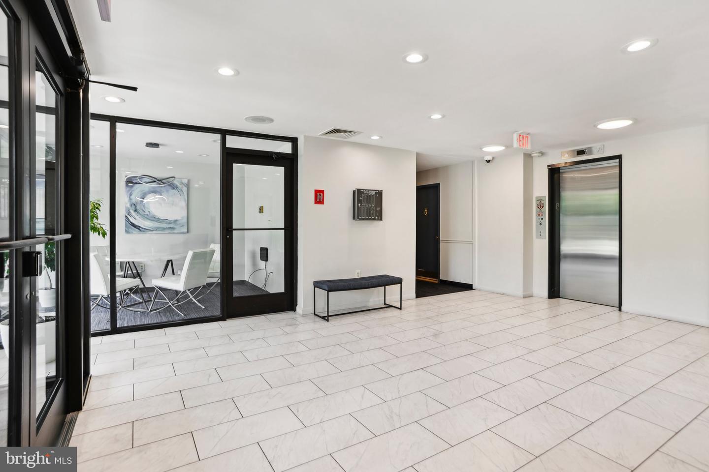 4201 CHERRY HILL RD #110, ARLINGTON, Virginia 22207, 2 Bedrooms Bedrooms, ,1 BathroomBathrooms,Residential,For sale,4201 CHERRY HILL RD #110,VAAR2056354 MLS # VAAR2056354