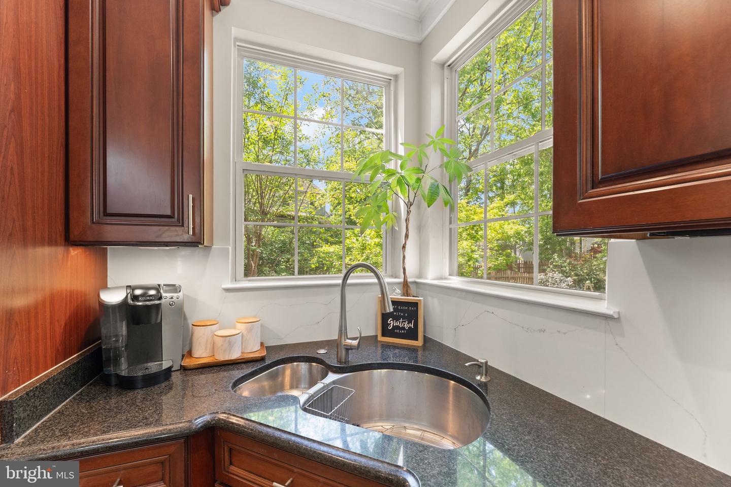 20827 MEDIX RUN PL, ASHBURN, Virginia 20147, 5 Bedrooms Bedrooms, ,3 BathroomsBathrooms,Residential,For sale,20827 MEDIX RUN PL,VALO2094420 MLS # VALO2094420
