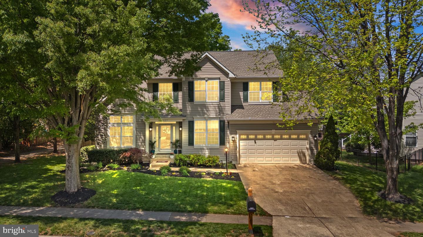 20827 MEDIX RUN PL, ASHBURN, Virginia 20147, 5 Bedrooms Bedrooms, ,3 BathroomsBathrooms,Residential,For sale,20827 MEDIX RUN PL,VALO2094420 MLS # VALO2094420