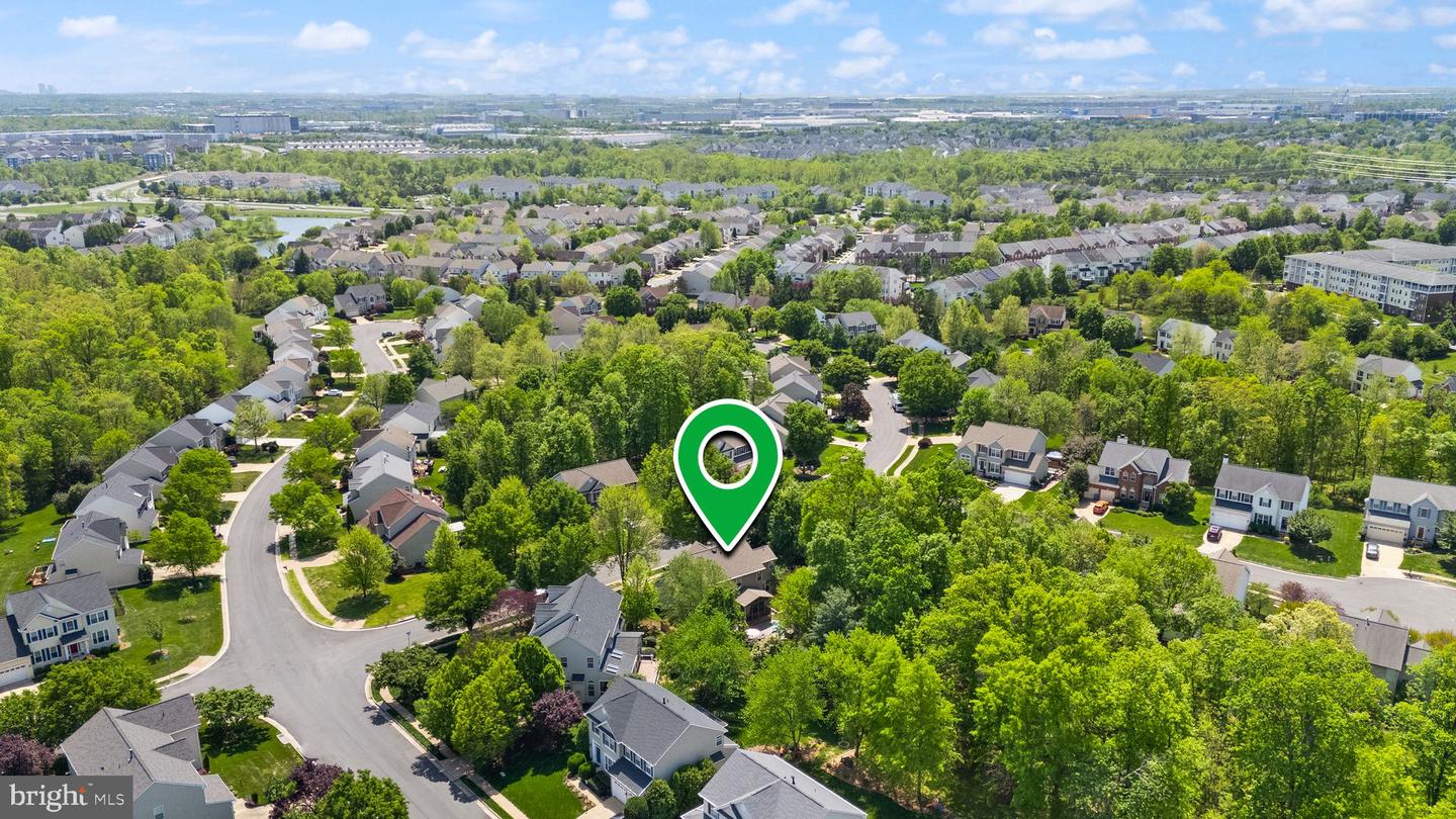 20827 MEDIX RUN PL, ASHBURN, Virginia 20147, 5 Bedrooms Bedrooms, ,3 BathroomsBathrooms,Residential,For sale,20827 MEDIX RUN PL,VALO2094420 MLS # VALO2094420