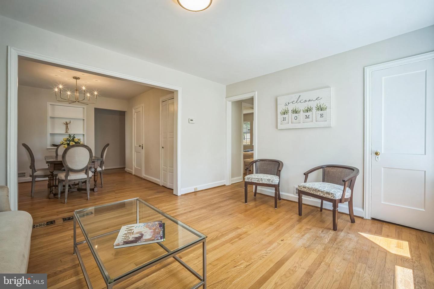 6105 26TH ST N, ARLINGTON, Virginia 22207, 3 Bedrooms Bedrooms, ,2 BathroomsBathrooms,Residential,For sale,6105 26TH ST N,VAAR2056342 MLS # VAAR2056342