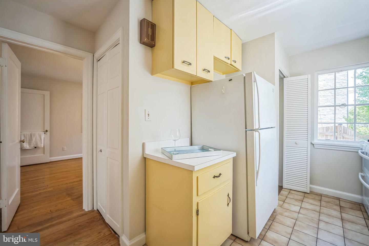 6105 26TH ST N, ARLINGTON, Virginia 22207, 3 Bedrooms Bedrooms, ,2 BathroomsBathrooms,Residential,For sale,6105 26TH ST N,VAAR2056342 MLS # VAAR2056342