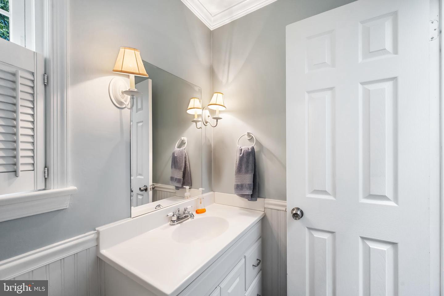 9802 CLYDE CT, VIENNA, Virginia 22181, 4 Bedrooms Bedrooms, ,2 BathroomsBathrooms,Residential,For sale,9802 CLYDE CT,VAFX2235630 MLS # VAFX2235630