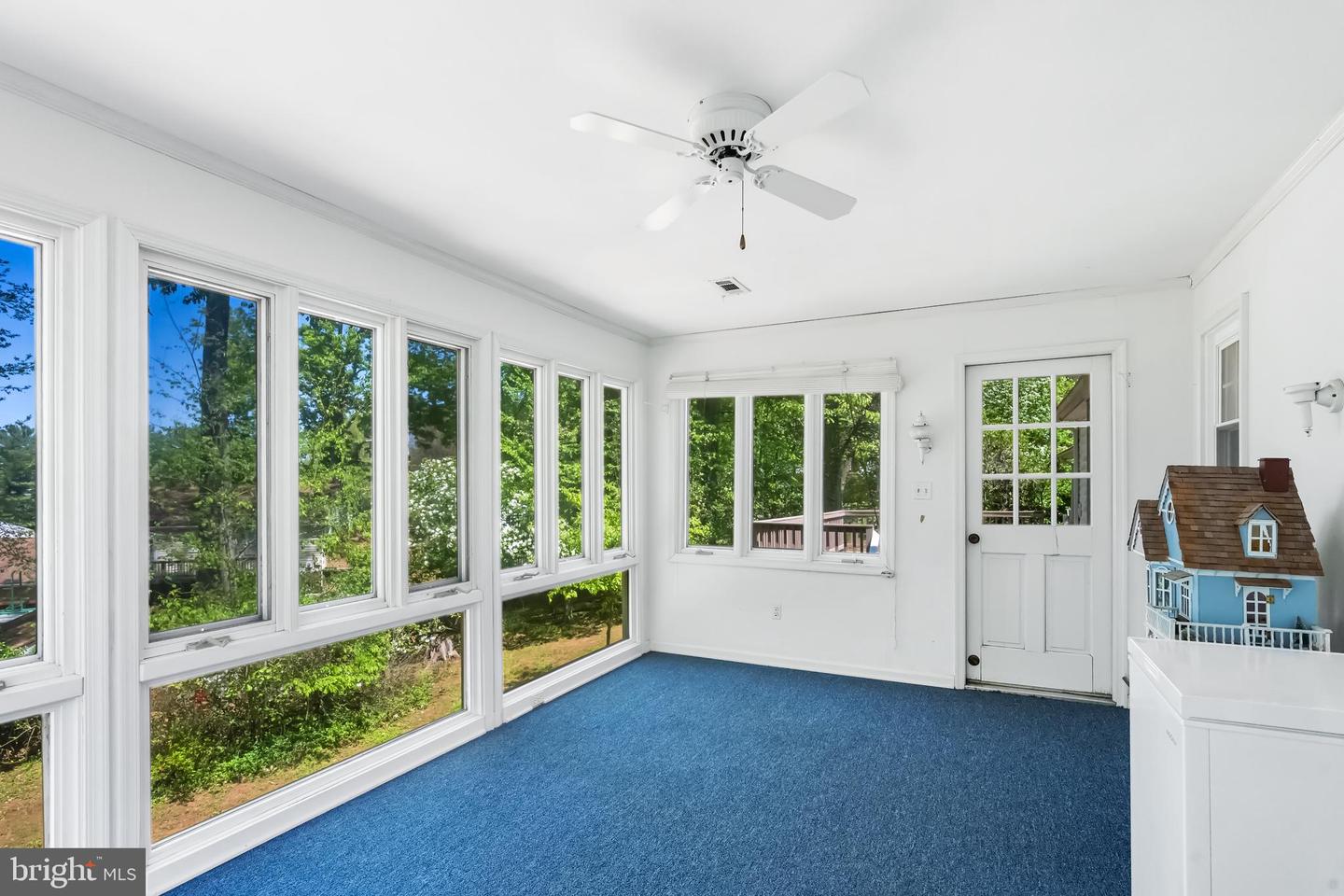 9802 CLYDE CT, VIENNA, Virginia 22181, 4 Bedrooms Bedrooms, ,2 BathroomsBathrooms,Residential,For sale,9802 CLYDE CT,VAFX2235630 MLS # VAFX2235630