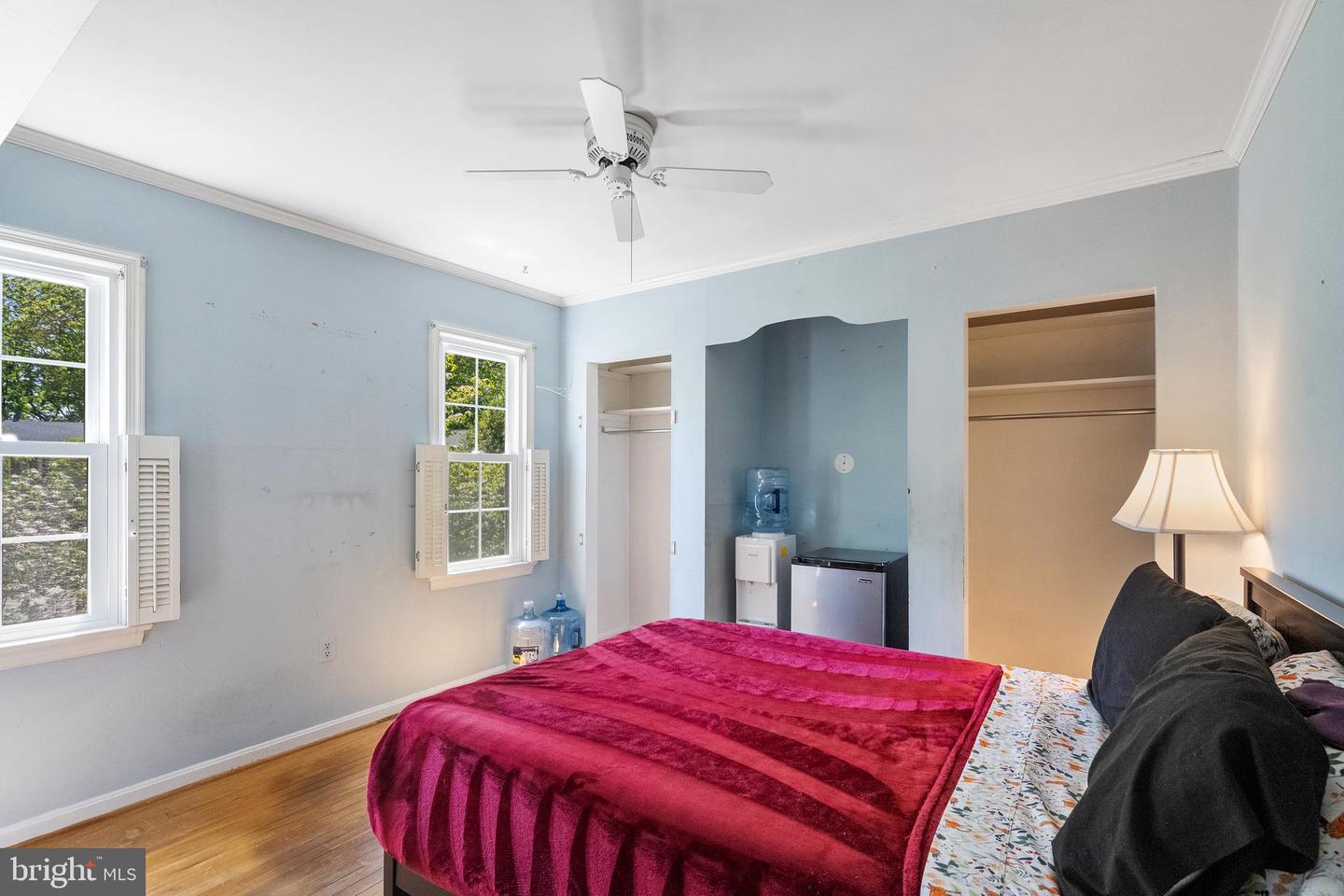9802 CLYDE CT, VIENNA, Virginia 22181, 4 Bedrooms Bedrooms, ,2 BathroomsBathrooms,Residential,For sale,9802 CLYDE CT,VAFX2235630 MLS # VAFX2235630