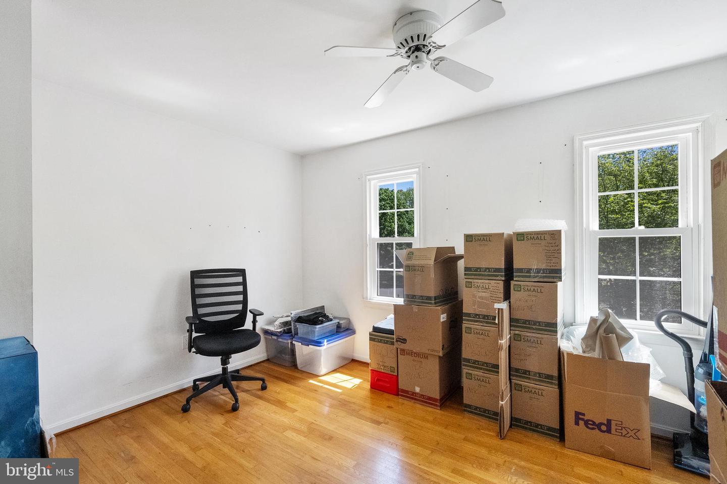 9802 CLYDE CT, VIENNA, Virginia 22181, 4 Bedrooms Bedrooms, ,2 BathroomsBathrooms,Residential,For sale,9802 CLYDE CT,VAFX2235630 MLS # VAFX2235630