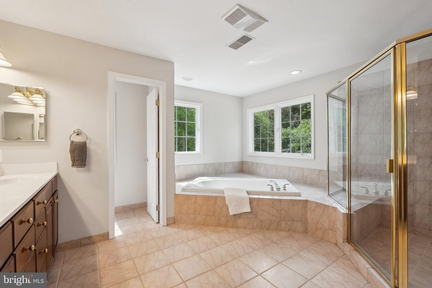 3222 NAVY DR, OAK HILL, Virginia 20171, 5 Bedrooms Bedrooms, ,4 BathroomsBathrooms,Residential,For sale,3222 NAVY DR,VAFX2235670 MLS # VAFX2235670