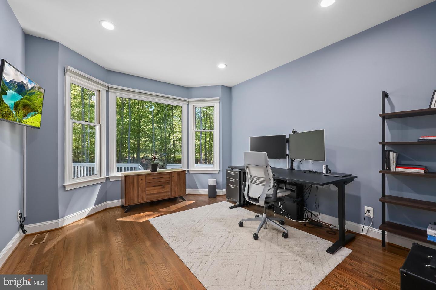 10137 COMMUNITY LN, FAIRFAX STATION, Virginia 22039, 5 Bedrooms Bedrooms, ,4 BathroomsBathrooms,Residential,For sale,10137 COMMUNITY LN,VAFX2235680 MLS # VAFX2235680