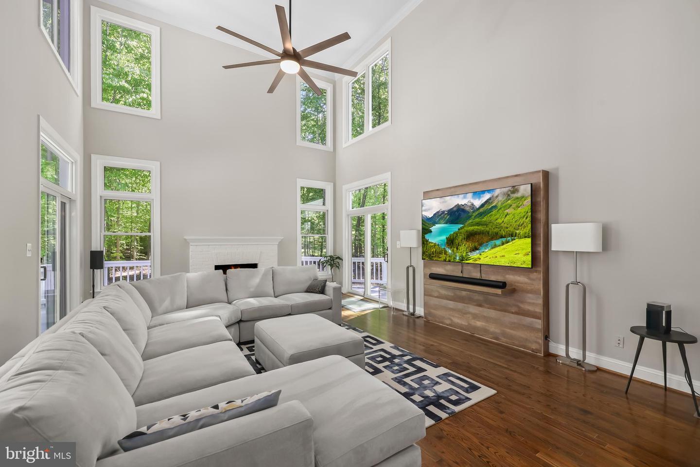 10137 COMMUNITY LN, FAIRFAX STATION, Virginia 22039, 5 Bedrooms Bedrooms, ,4 BathroomsBathrooms,Residential,For sale,10137 COMMUNITY LN,VAFX2235680 MLS # VAFX2235680