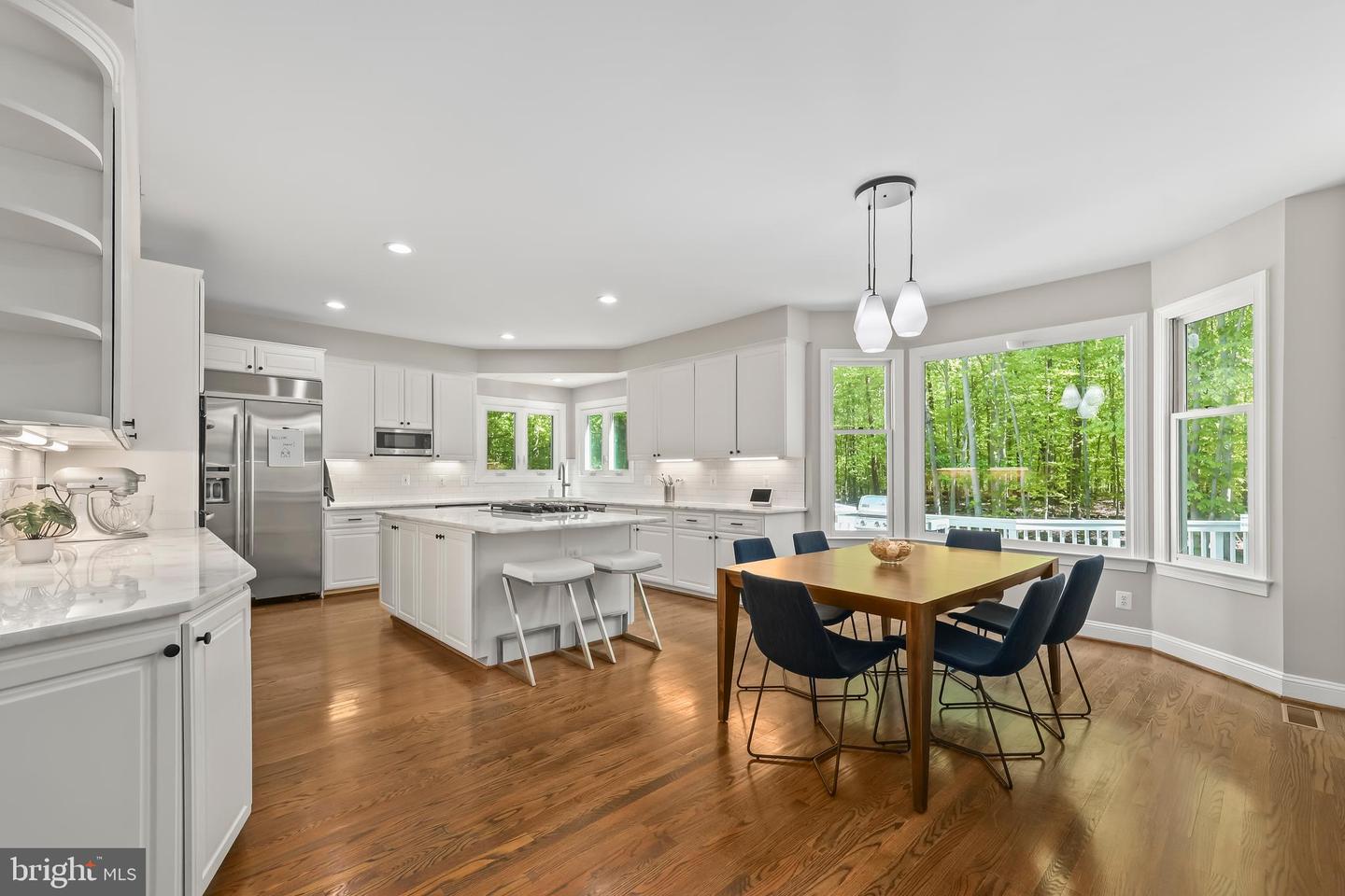 10137 COMMUNITY LN, FAIRFAX STATION, Virginia 22039, 5 Bedrooms Bedrooms, ,4 BathroomsBathrooms,Residential,For sale,10137 COMMUNITY LN,VAFX2235680 MLS # VAFX2235680