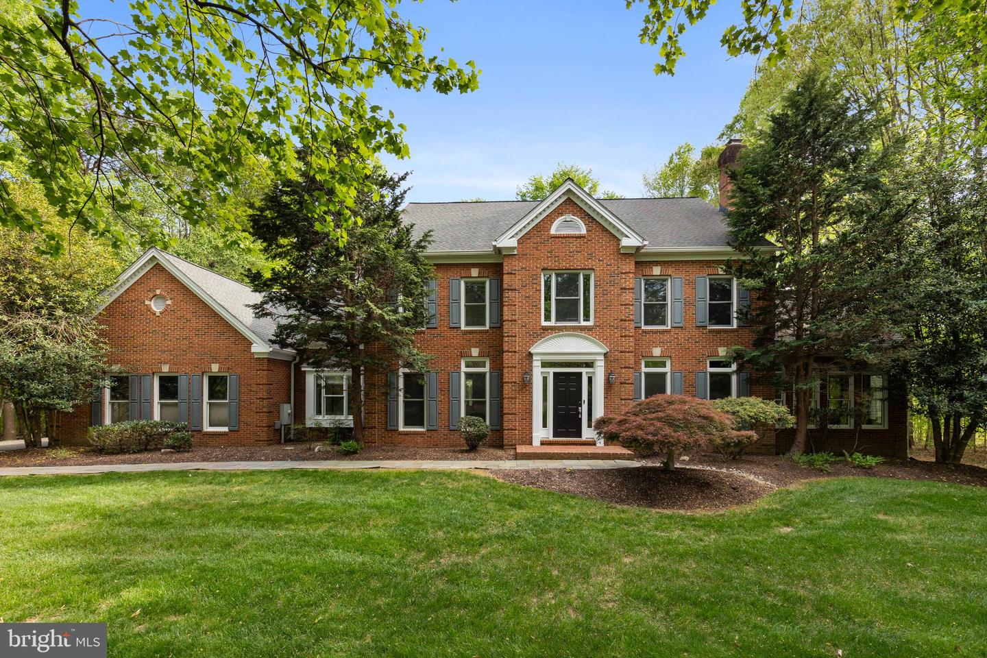 10137 COMMUNITY LN, FAIRFAX STATION, Virginia 22039, 5 Bedrooms Bedrooms, ,4 BathroomsBathrooms,Residential,For sale,10137 COMMUNITY LN,VAFX2235680 MLS # VAFX2235680
