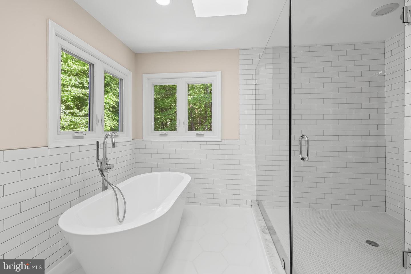 10137 COMMUNITY LN, FAIRFAX STATION, Virginia 22039, 5 Bedrooms Bedrooms, ,4 BathroomsBathrooms,Residential,For sale,10137 COMMUNITY LN,VAFX2235680 MLS # VAFX2235680