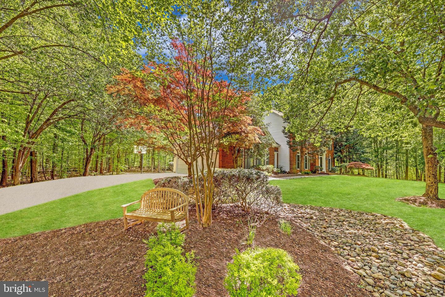 10137 COMMUNITY LN, FAIRFAX STATION, Virginia 22039, 5 Bedrooms Bedrooms, ,4 BathroomsBathrooms,Residential,For sale,10137 COMMUNITY LN,VAFX2235680 MLS # VAFX2235680