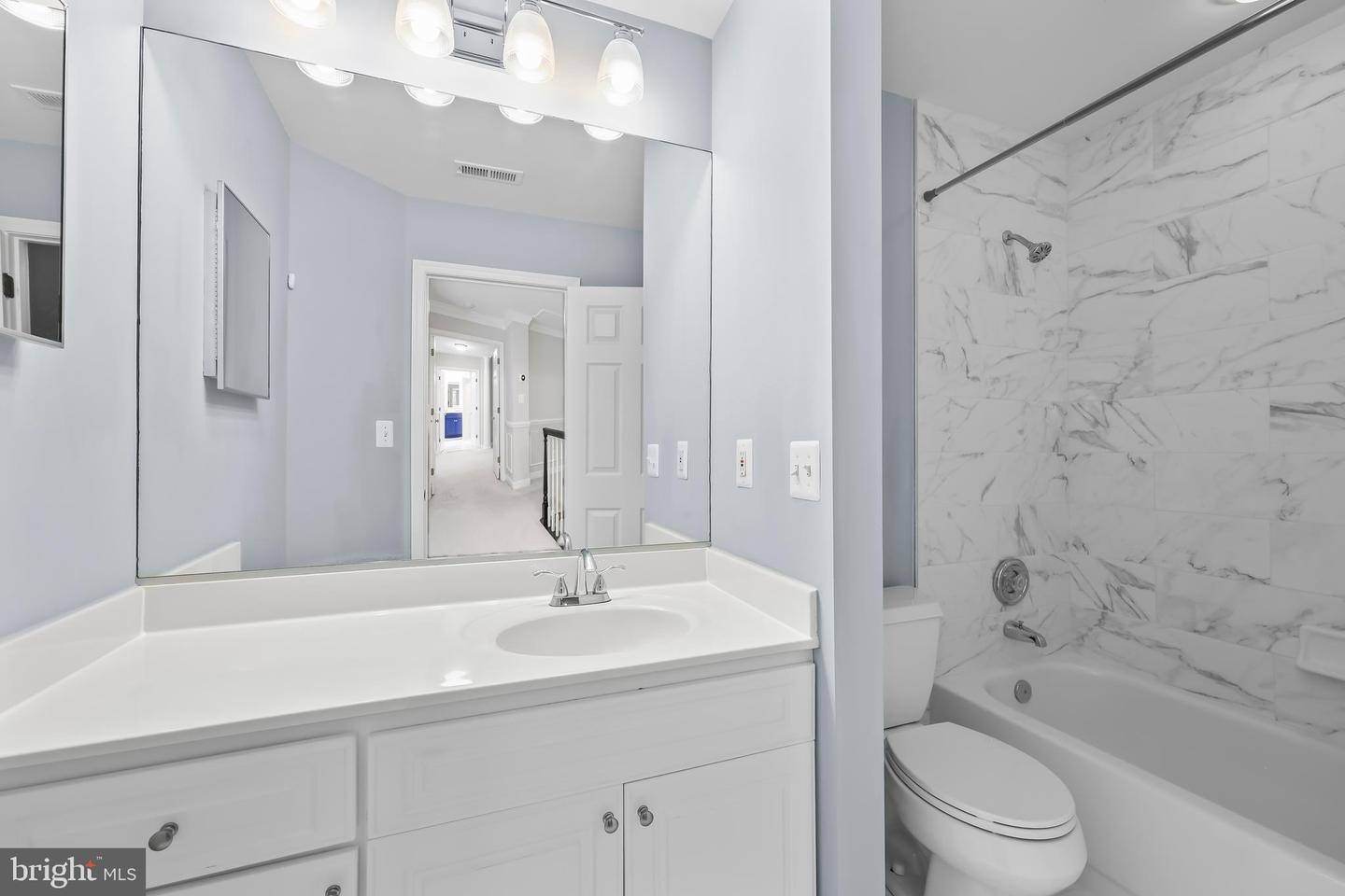 10137 COMMUNITY LN, FAIRFAX STATION, Virginia 22039, 5 Bedrooms Bedrooms, ,4 BathroomsBathrooms,Residential,For sale,10137 COMMUNITY LN,VAFX2235680 MLS # VAFX2235680