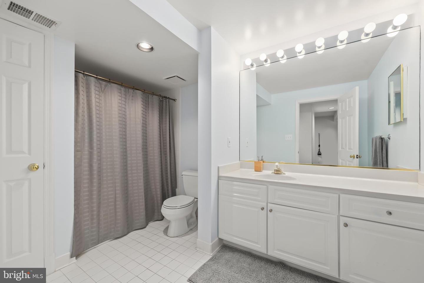 10137 COMMUNITY LN, FAIRFAX STATION, Virginia 22039, 5 Bedrooms Bedrooms, ,4 BathroomsBathrooms,Residential,For sale,10137 COMMUNITY LN,VAFX2235680 MLS # VAFX2235680