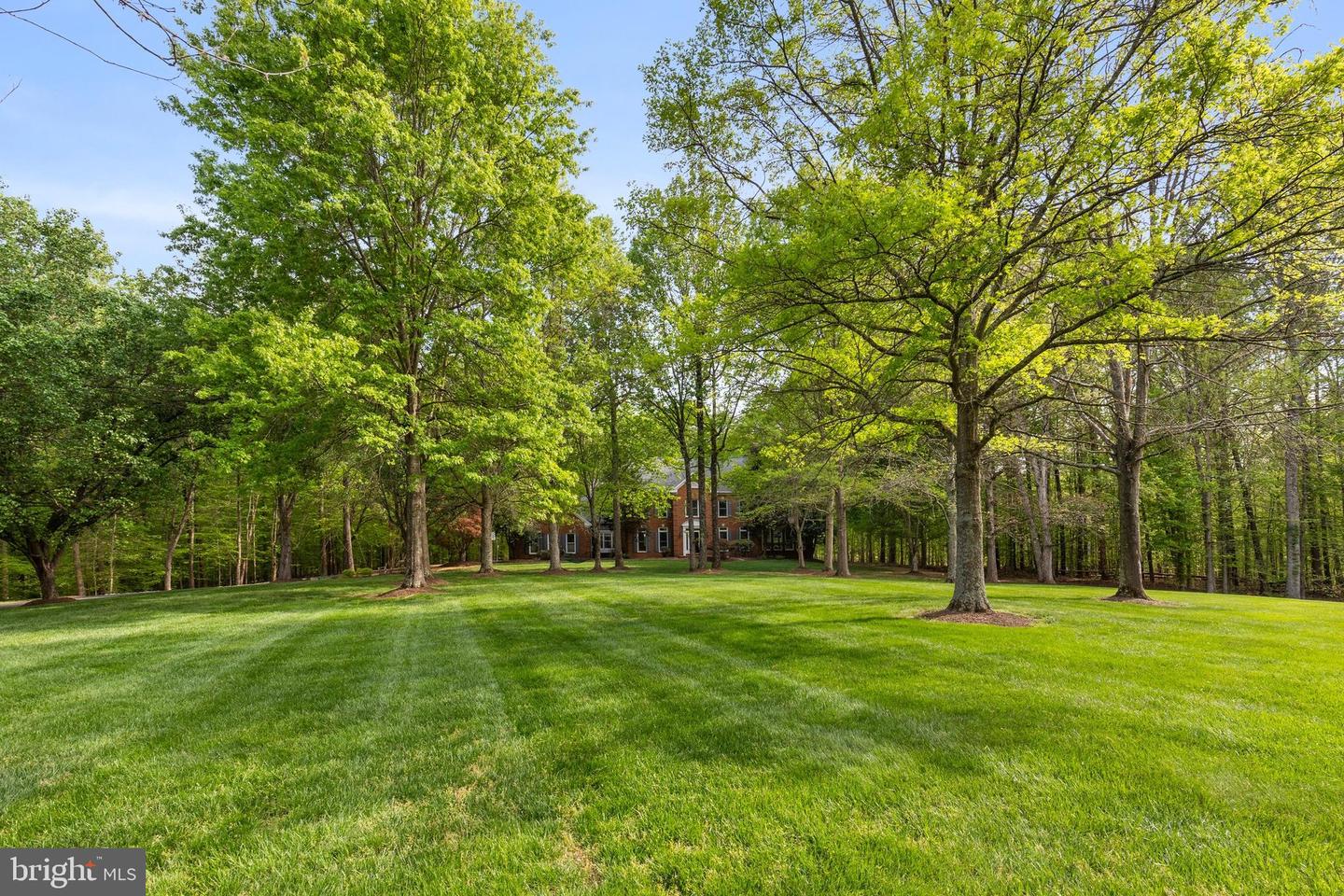 10137 COMMUNITY LN, FAIRFAX STATION, Virginia 22039, 5 Bedrooms Bedrooms, ,4 BathroomsBathrooms,Residential,For sale,10137 COMMUNITY LN,VAFX2235680 MLS # VAFX2235680