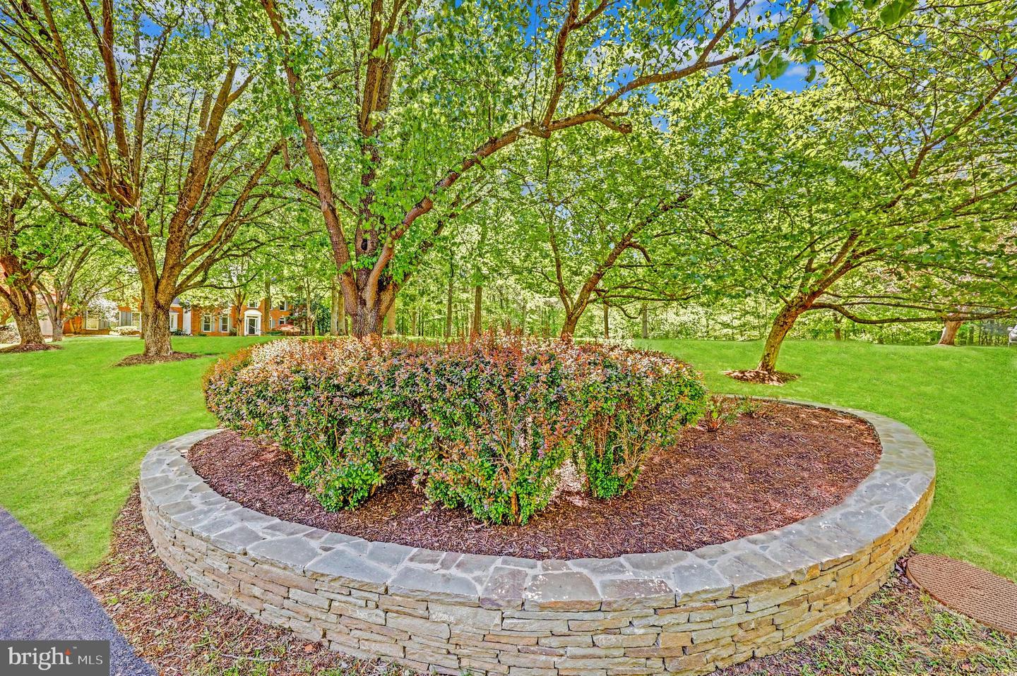 10137 COMMUNITY LN, FAIRFAX STATION, Virginia 22039, 5 Bedrooms Bedrooms, ,4 BathroomsBathrooms,Residential,For sale,10137 COMMUNITY LN,VAFX2235680 MLS # VAFX2235680