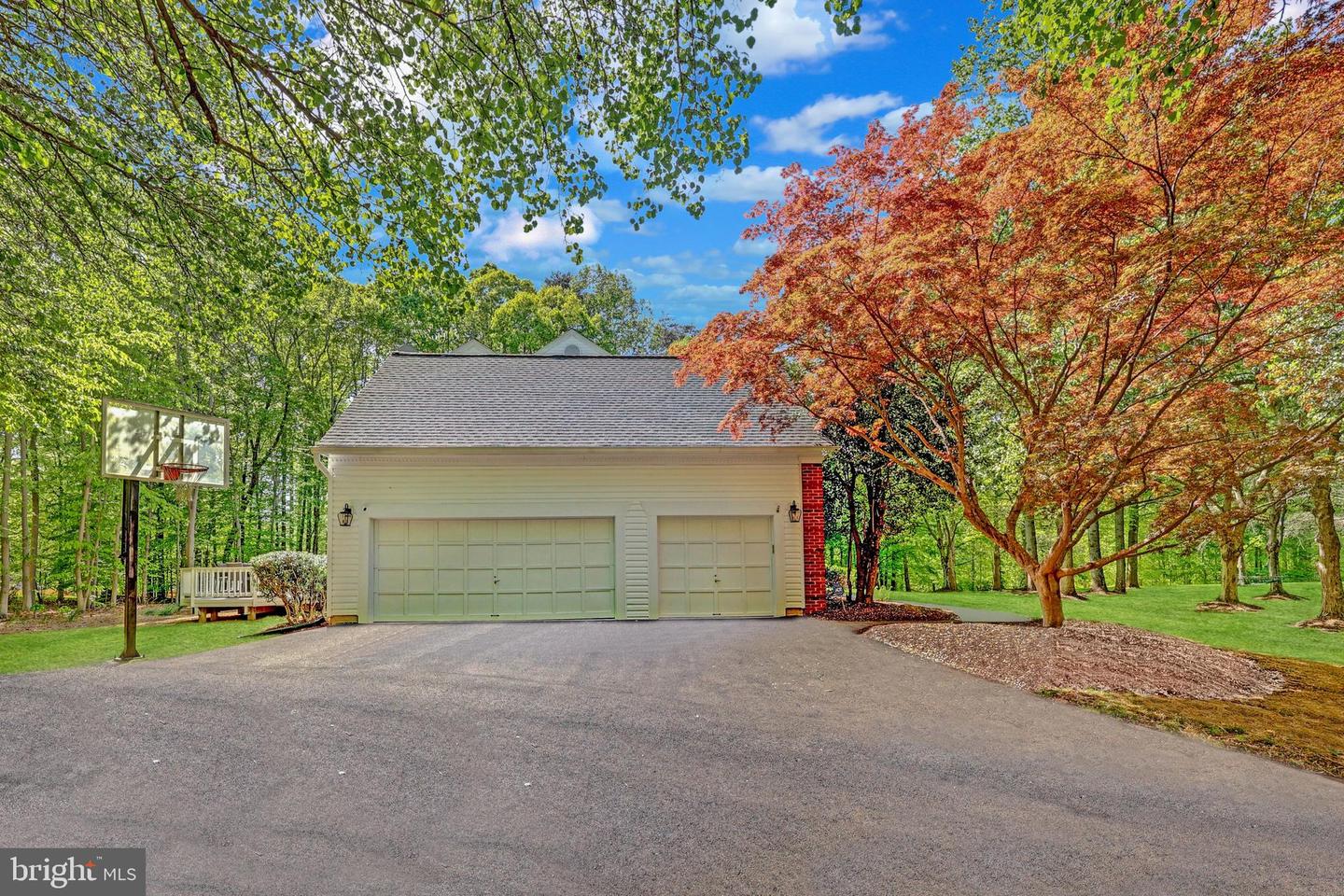 10137 COMMUNITY LN, FAIRFAX STATION, Virginia 22039, 5 Bedrooms Bedrooms, ,4 BathroomsBathrooms,Residential,For sale,10137 COMMUNITY LN,VAFX2235680 MLS # VAFX2235680