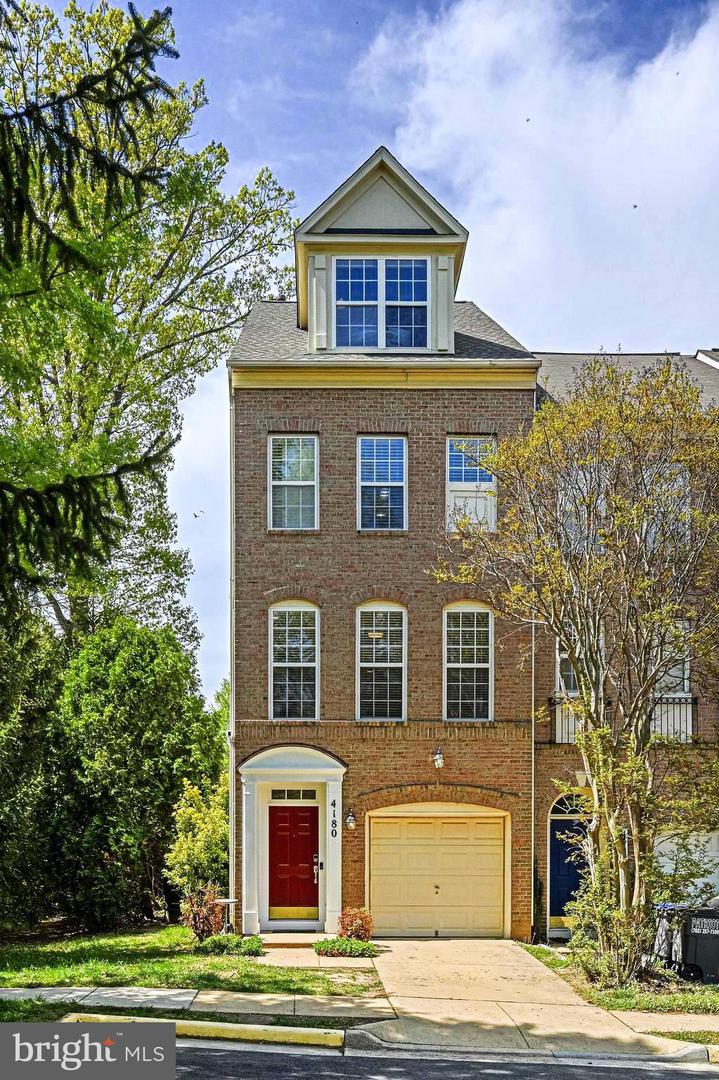 4180 TIMBER LOG WAY, FAIRFAX, Virginia 22030, 3 Bedrooms Bedrooms, ,2 BathroomsBathrooms,Residential,For sale,4180 TIMBER LOG WAY,VAFX2235692 MLS # VAFX2235692