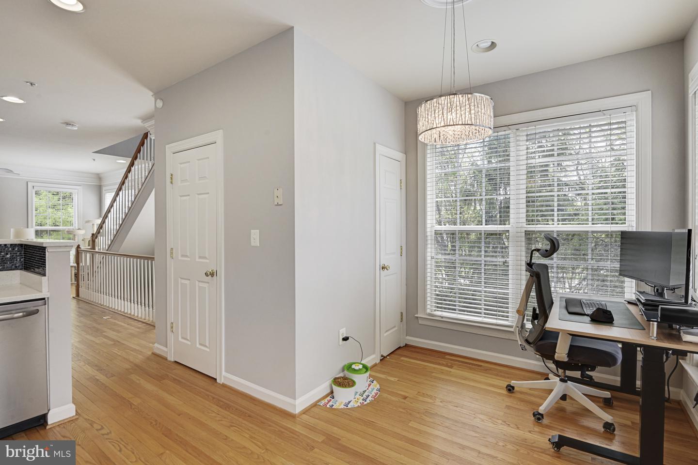4180 TIMBER LOG WAY, FAIRFAX, Virginia 22030, 3 Bedrooms Bedrooms, ,2 BathroomsBathrooms,Residential,For sale,4180 TIMBER LOG WAY,VAFX2235692 MLS # VAFX2235692