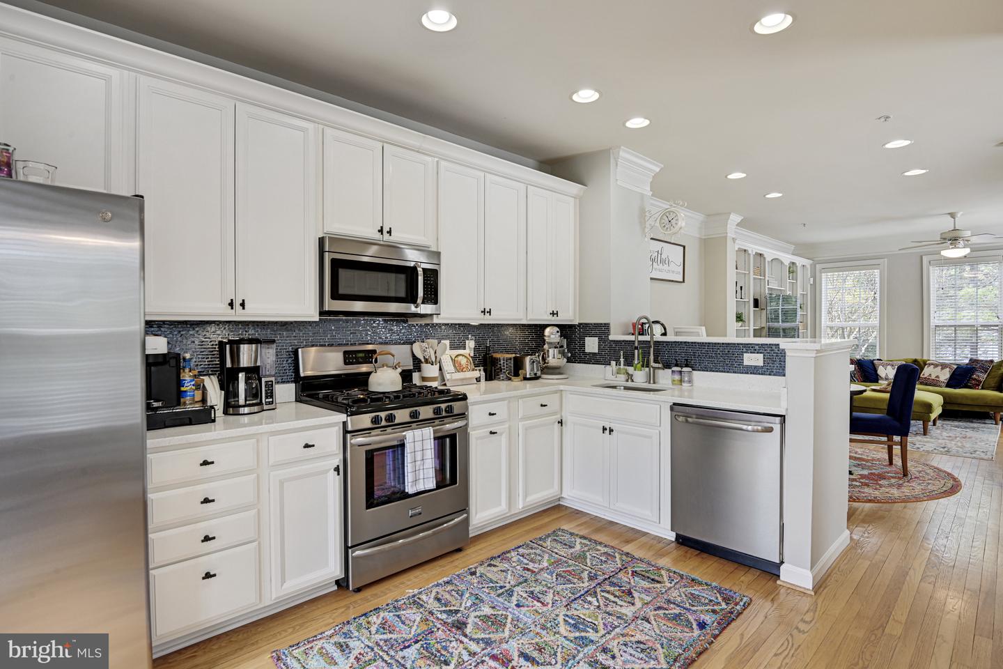4180 TIMBER LOG WAY, FAIRFAX, Virginia 22030, 3 Bedrooms Bedrooms, ,2 BathroomsBathrooms,Residential,For sale,4180 TIMBER LOG WAY,VAFX2235692 MLS # VAFX2235692