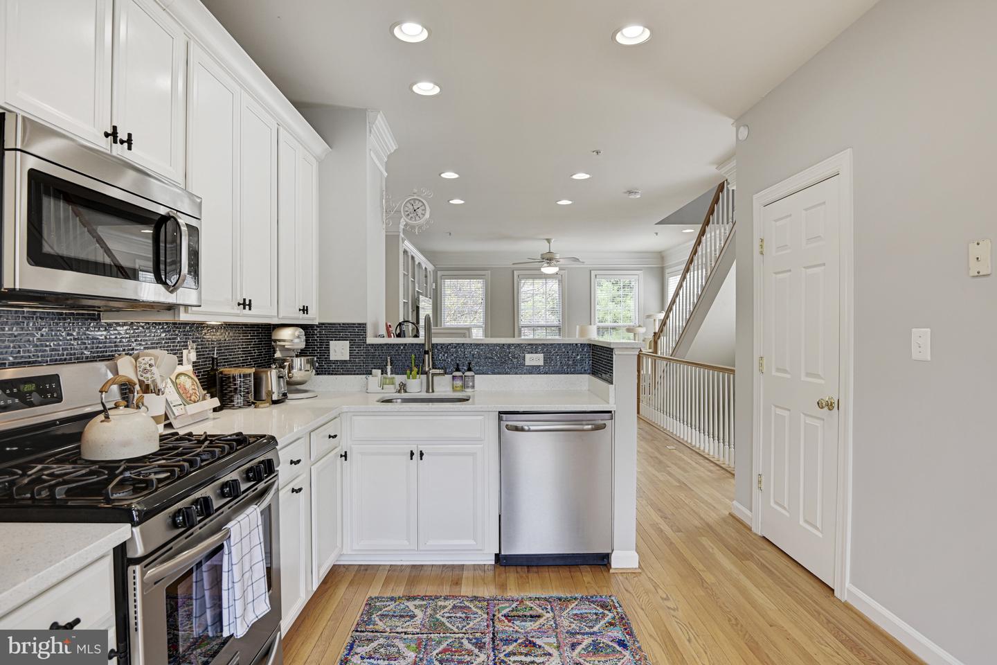 4180 TIMBER LOG WAY, FAIRFAX, Virginia 22030, 3 Bedrooms Bedrooms, ,2 BathroomsBathrooms,Residential,For sale,4180 TIMBER LOG WAY,VAFX2235692 MLS # VAFX2235692