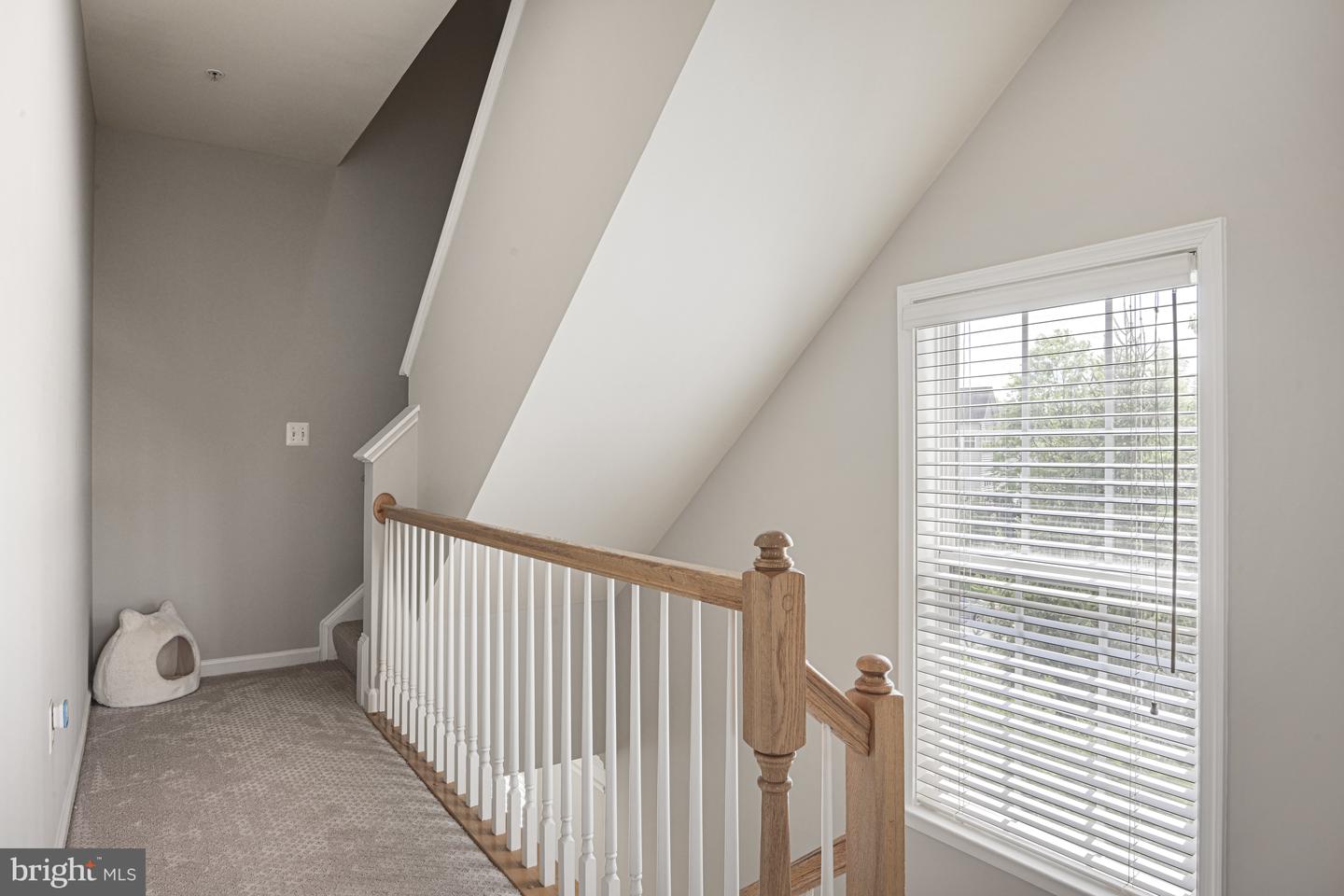 4180 TIMBER LOG WAY, FAIRFAX, Virginia 22030, 3 Bedrooms Bedrooms, ,2 BathroomsBathrooms,Residential,For sale,4180 TIMBER LOG WAY,VAFX2235692 MLS # VAFX2235692