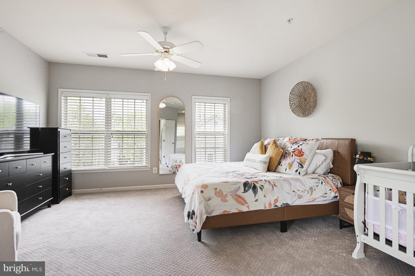 4180 TIMBER LOG WAY, FAIRFAX, Virginia 22030, 3 Bedrooms Bedrooms, ,2 BathroomsBathrooms,Residential,For sale,4180 TIMBER LOG WAY,VAFX2235692 MLS # VAFX2235692