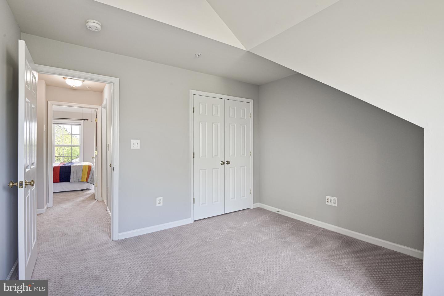 4180 TIMBER LOG WAY, FAIRFAX, Virginia 22030, 3 Bedrooms Bedrooms, ,2 BathroomsBathrooms,Residential,For sale,4180 TIMBER LOG WAY,VAFX2235692 MLS # VAFX2235692