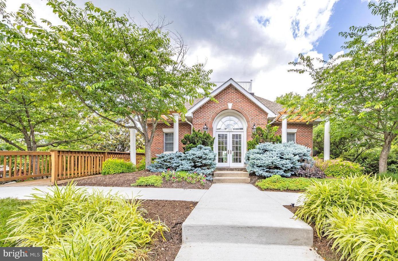 4180 TIMBER LOG WAY, FAIRFAX, Virginia 22030, 3 Bedrooms Bedrooms, ,2 BathroomsBathrooms,Residential,For sale,4180 TIMBER LOG WAY,VAFX2235692 MLS # VAFX2235692
