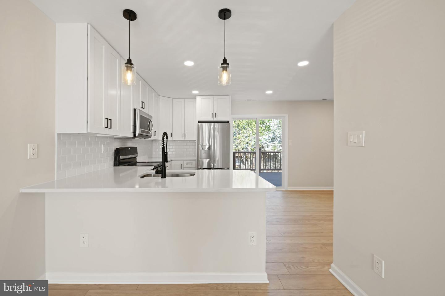 4030 SPRING RUN CT, CHANTILLY, Virginia 20151, 3 Bedrooms Bedrooms, ,2 BathroomsBathrooms,Residential,For sale,4030 SPRING RUN CT,VAFX2235712 MLS # VAFX2235712