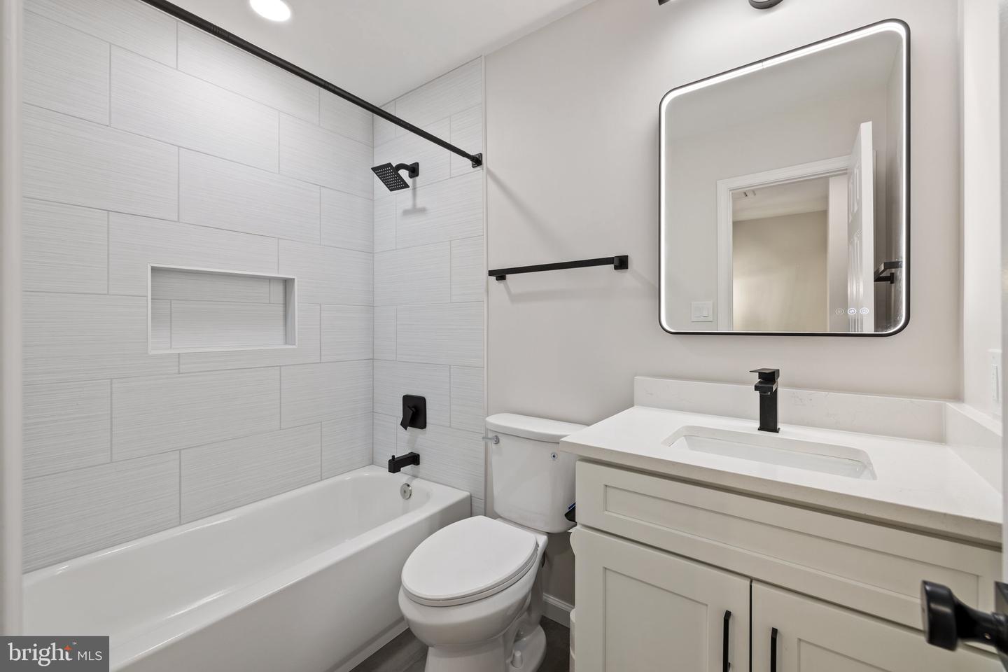 4030 SPRING RUN CT, CHANTILLY, Virginia 20151, 3 Bedrooms Bedrooms, ,2 BathroomsBathrooms,Residential,For sale,4030 SPRING RUN CT,VAFX2235712 MLS # VAFX2235712